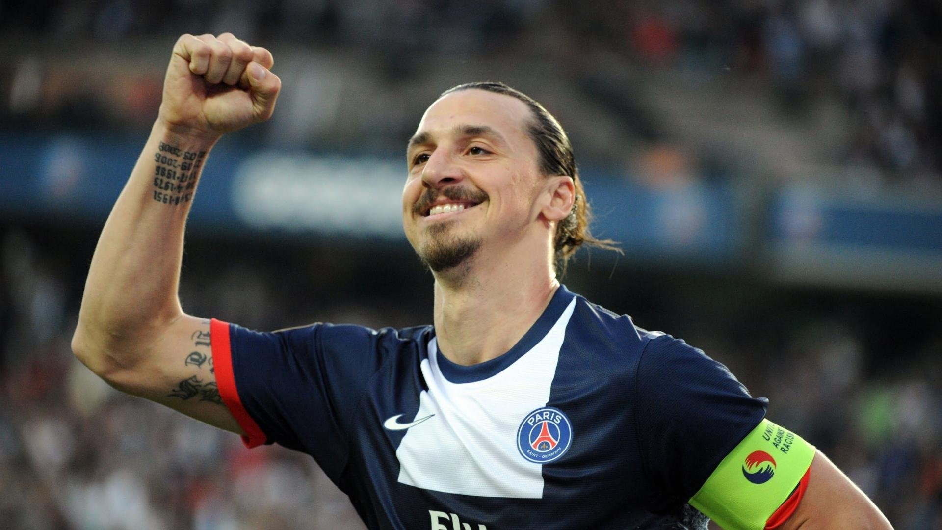 未来足球：智慧场馆实现全场自动能耗调节，绿色节能新标杆，智能化足球场